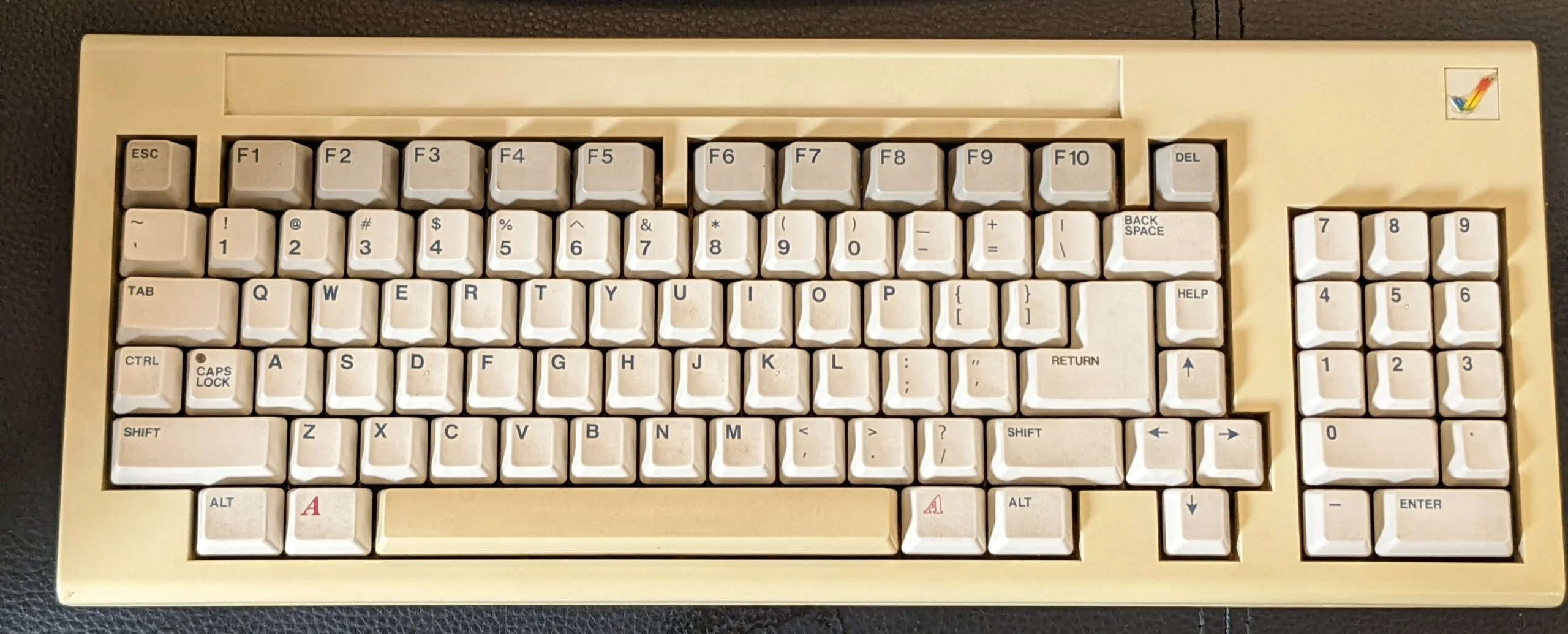 Amiga 1000 Restoration: The Keyboard - LinuxJedi's /dev/null